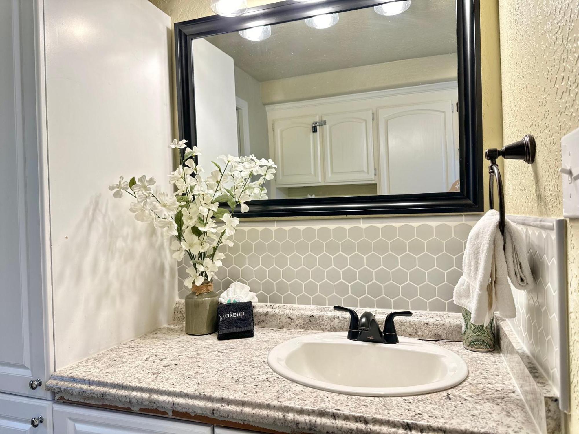 Near Downtown- Kitchen-Washerdryer-Parking Medford Exterior foto