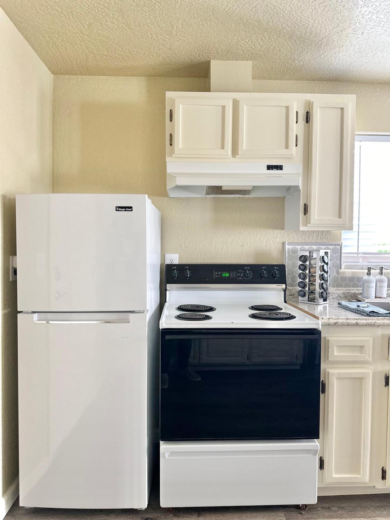 Near Downtown- Kitchen-Washerdryer-Parking Medford Exterior foto